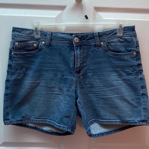 P womens Seven7 casual solid blue stretch plus size dungaree shorts size 14 - Picture 1 of 5